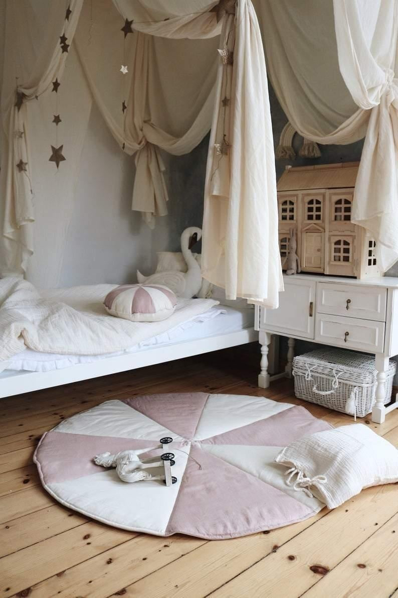 Powder Candy Round Patchwork Mat