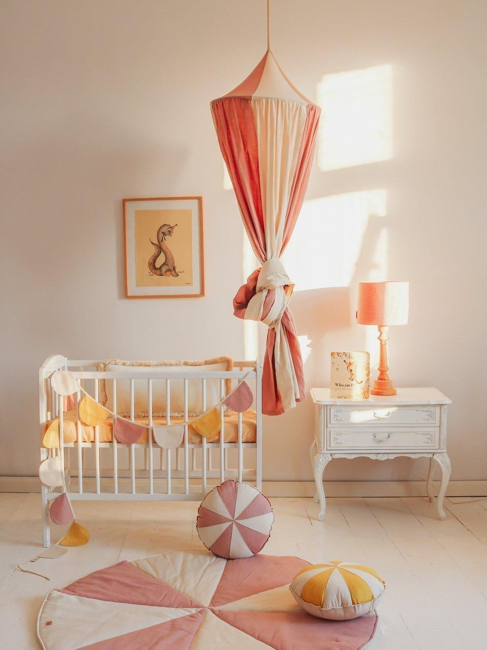 Powder Candy Round Patchwork Mat