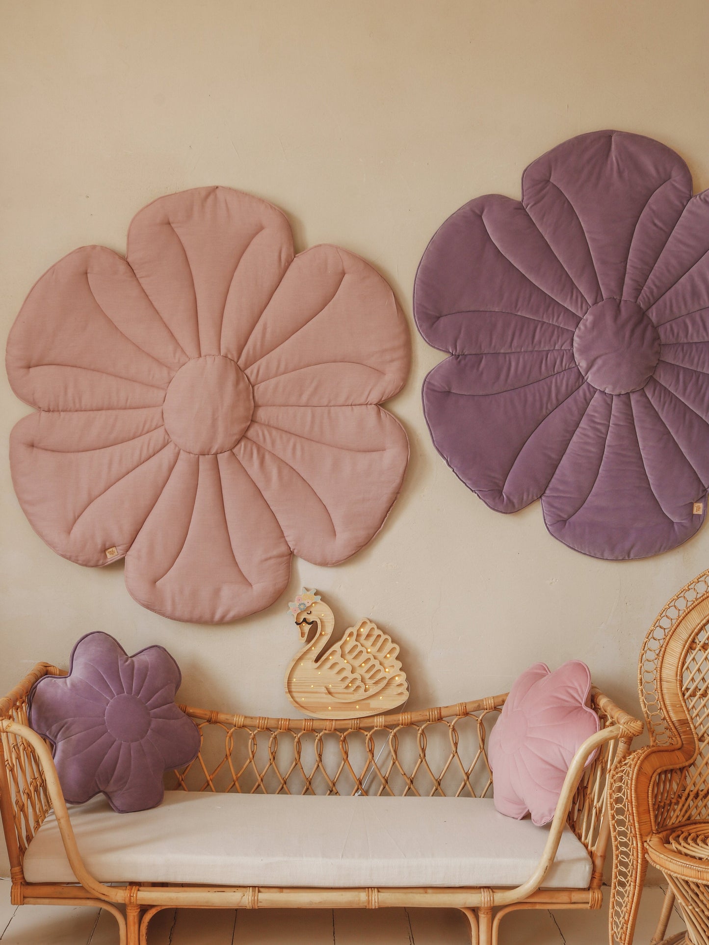 Linen Powder Rose Flower Mat