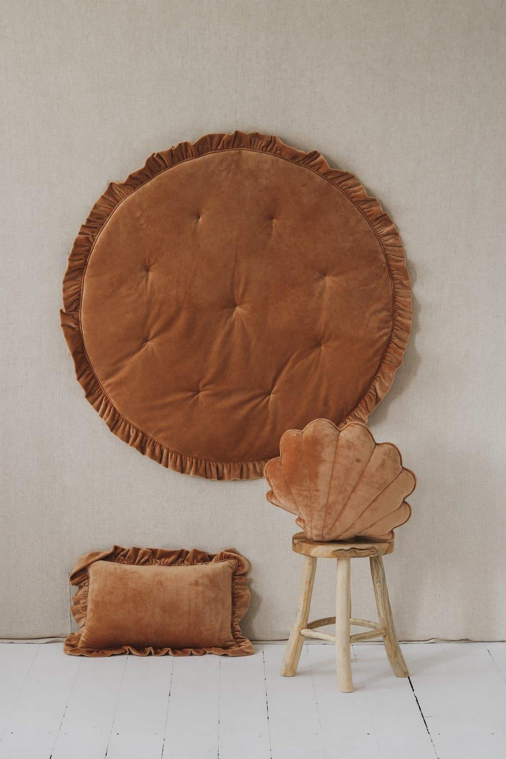 Soft Velvet Caramel Mat with Frill