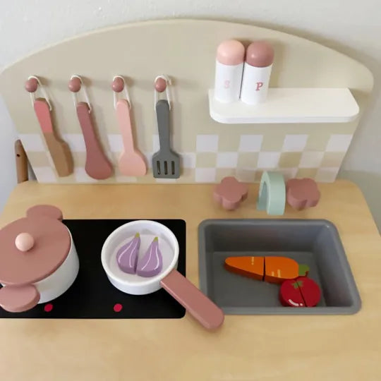 Toddler Kitchen with Play Food - Oliver Ruffus