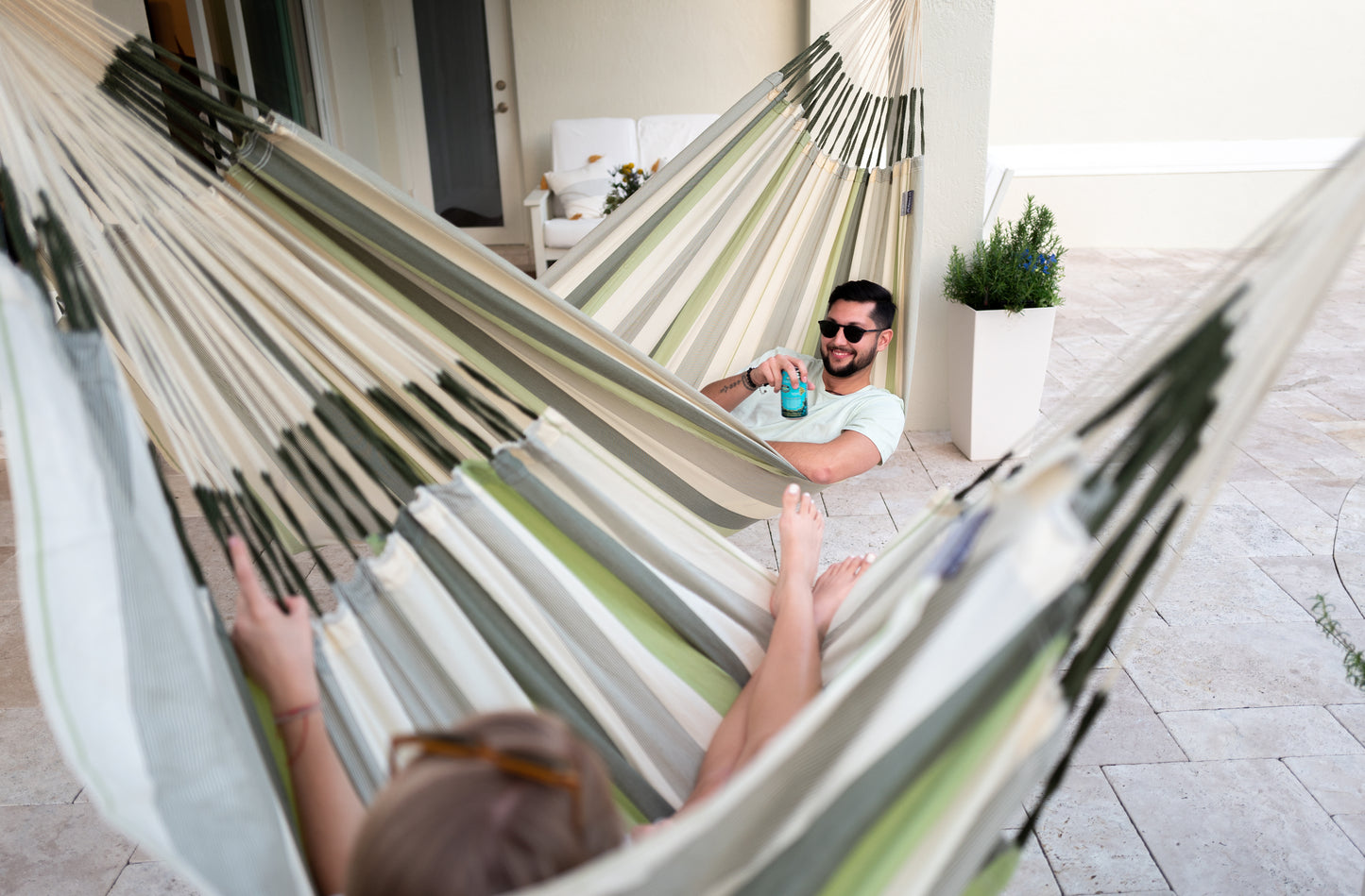 Domingo- Weather-Resistant Kingsize Hammock Chair