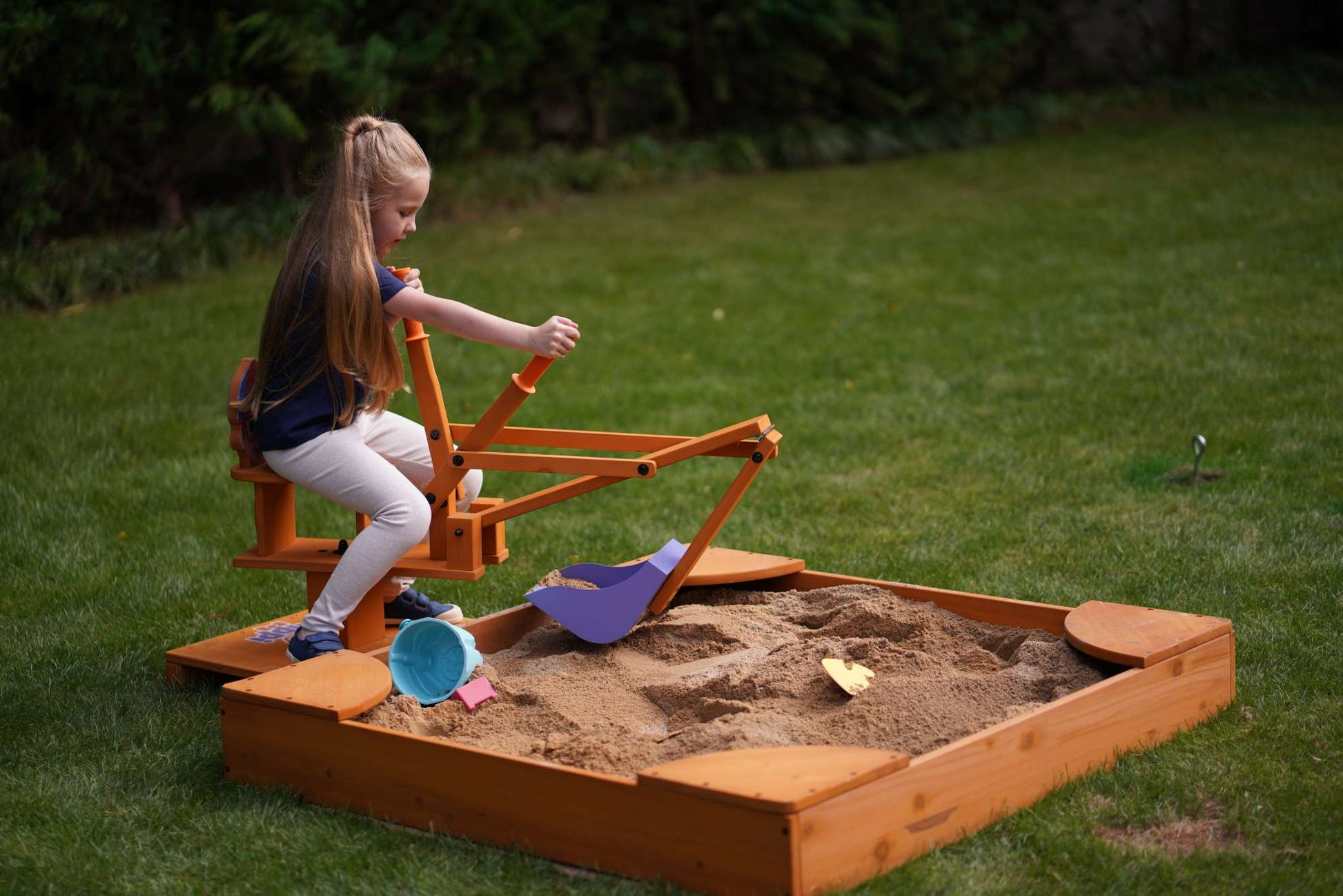 Outdoor Excavator (Sandbox NOT included) – Oliver Ruffus