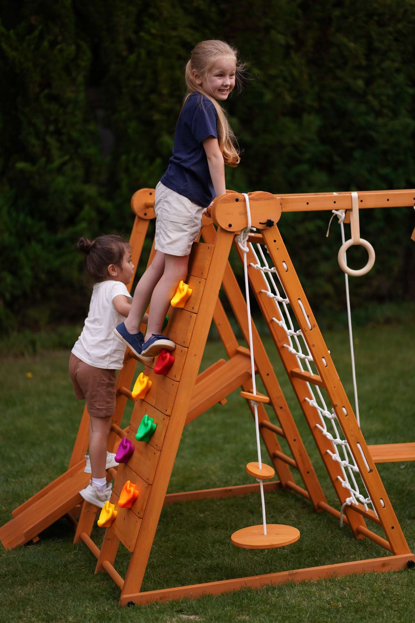 Chestnut - Outdoor and Indoor 8-in-1 Jungle Gym for Toddlers Playset