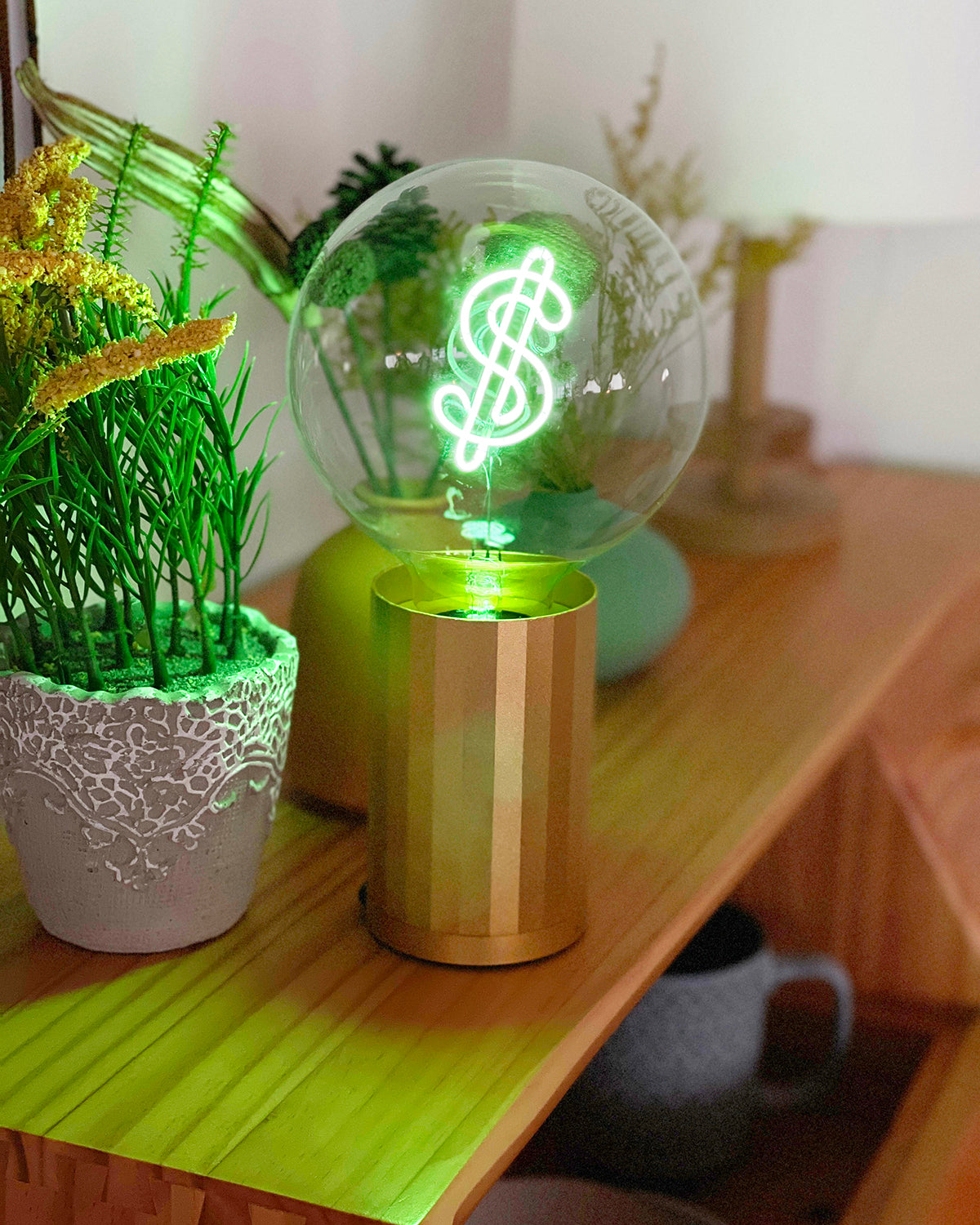 Bulb DOLLAR Green with Base Table Lamp PORTABLE