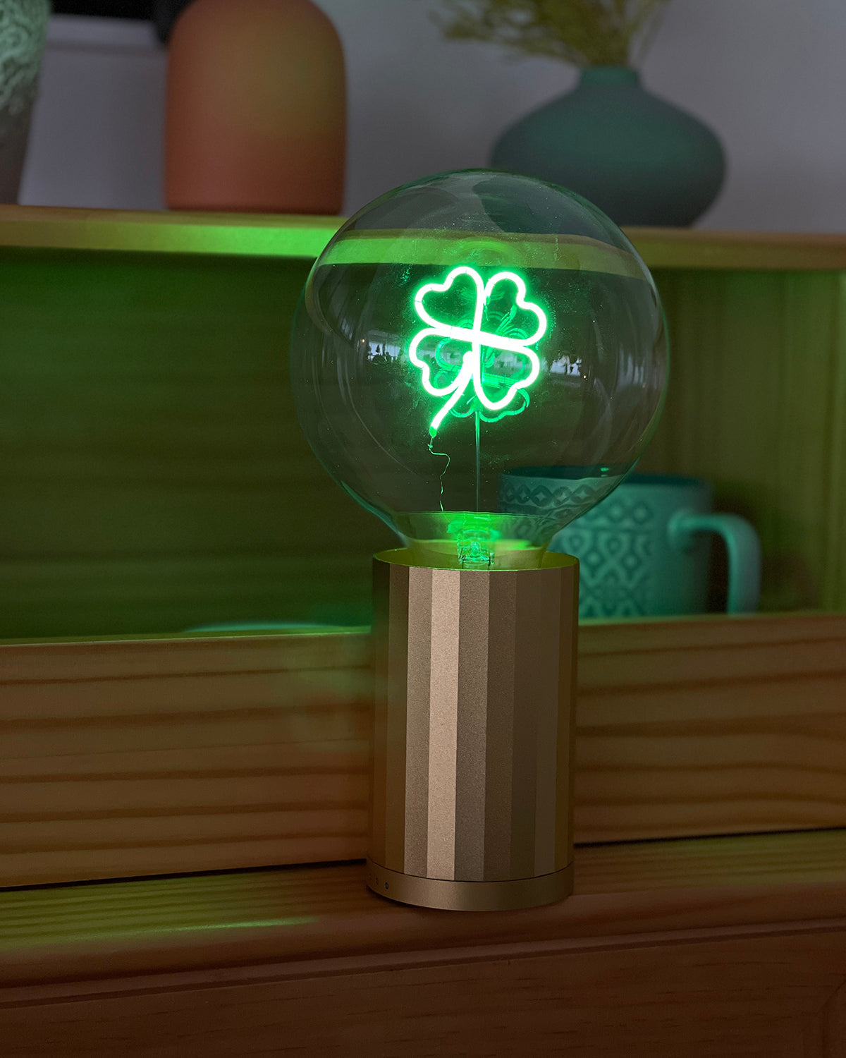 Bulb CLOVER Green with Base Table Lamp PORTABLE