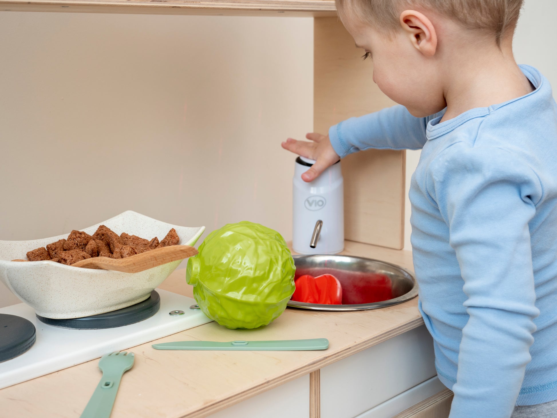 Wooden Play Kitchen with Working Sink | White - Oliver Ruffus