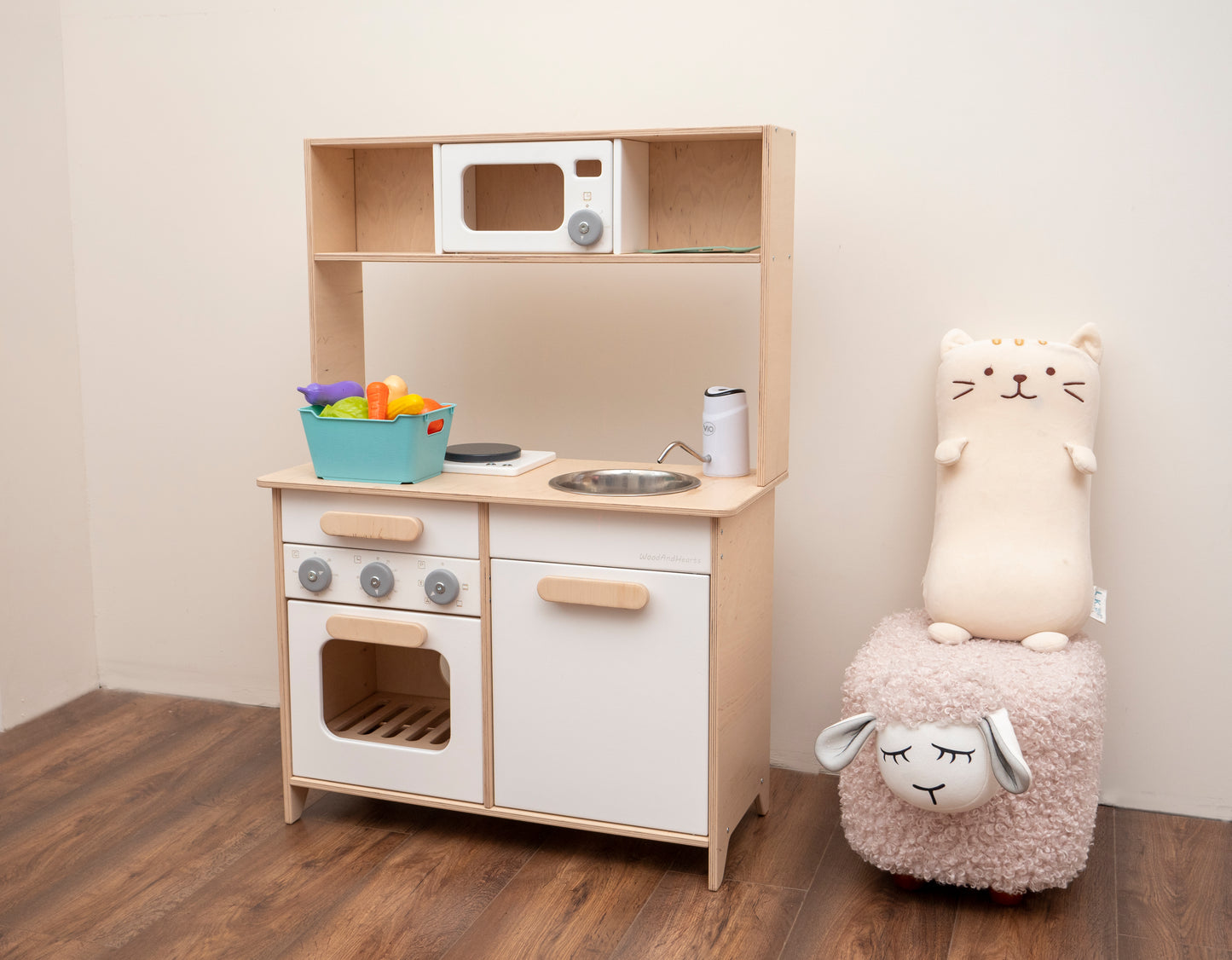 Wooden Play Kitchen with Working Sink | White - Oliver Ruffus