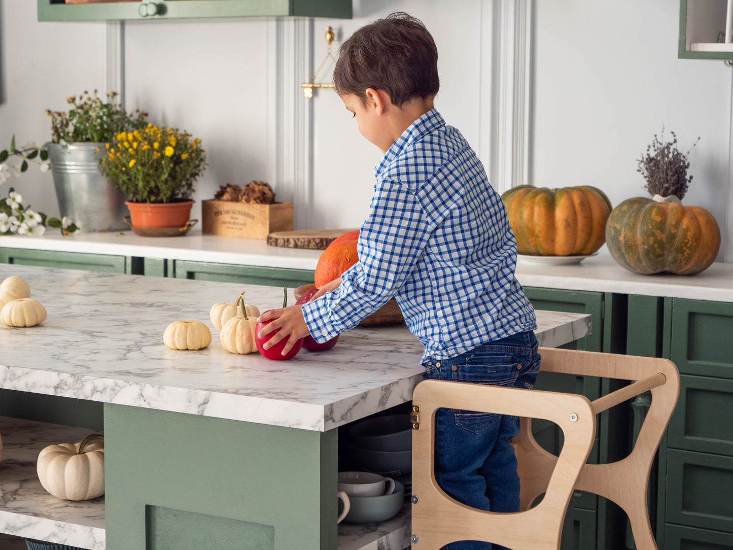 Convertible Kitchen Tower and Writing Desk, 2-in-1 Learning Helper - Oliver Ruffus