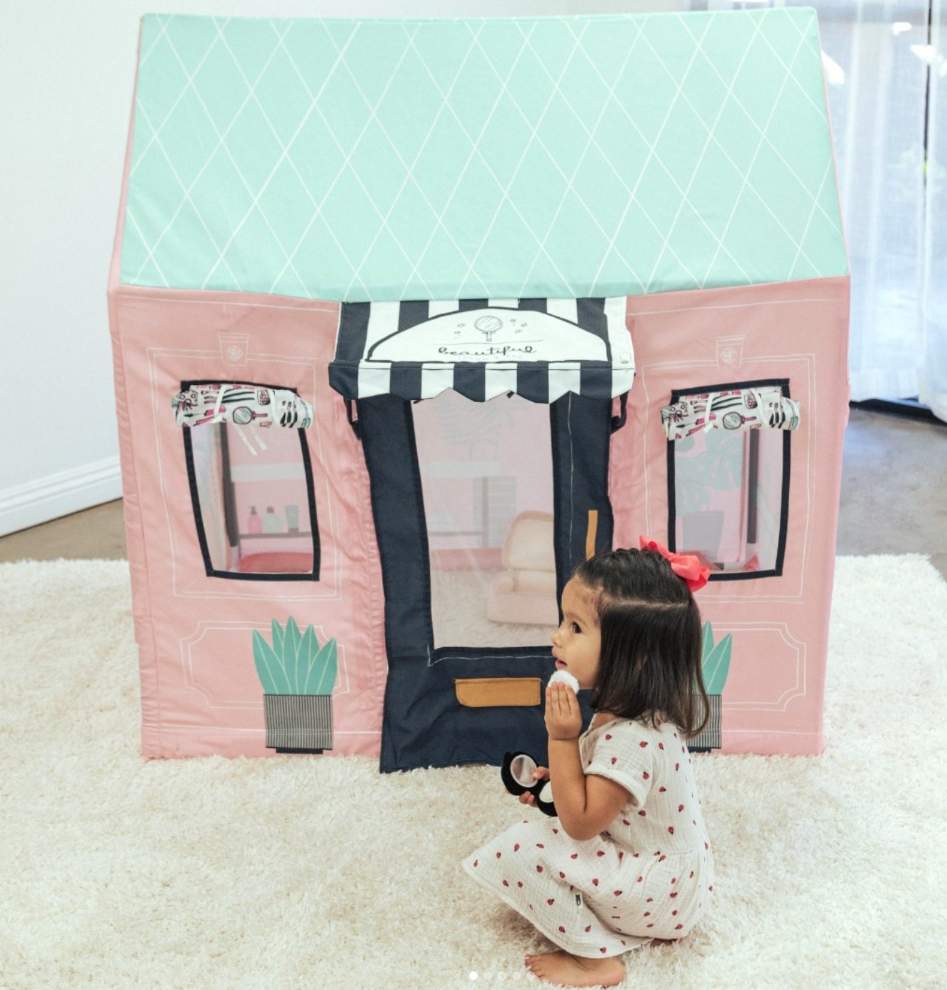 Beauty Salon Playhome - Oliver Ruffus