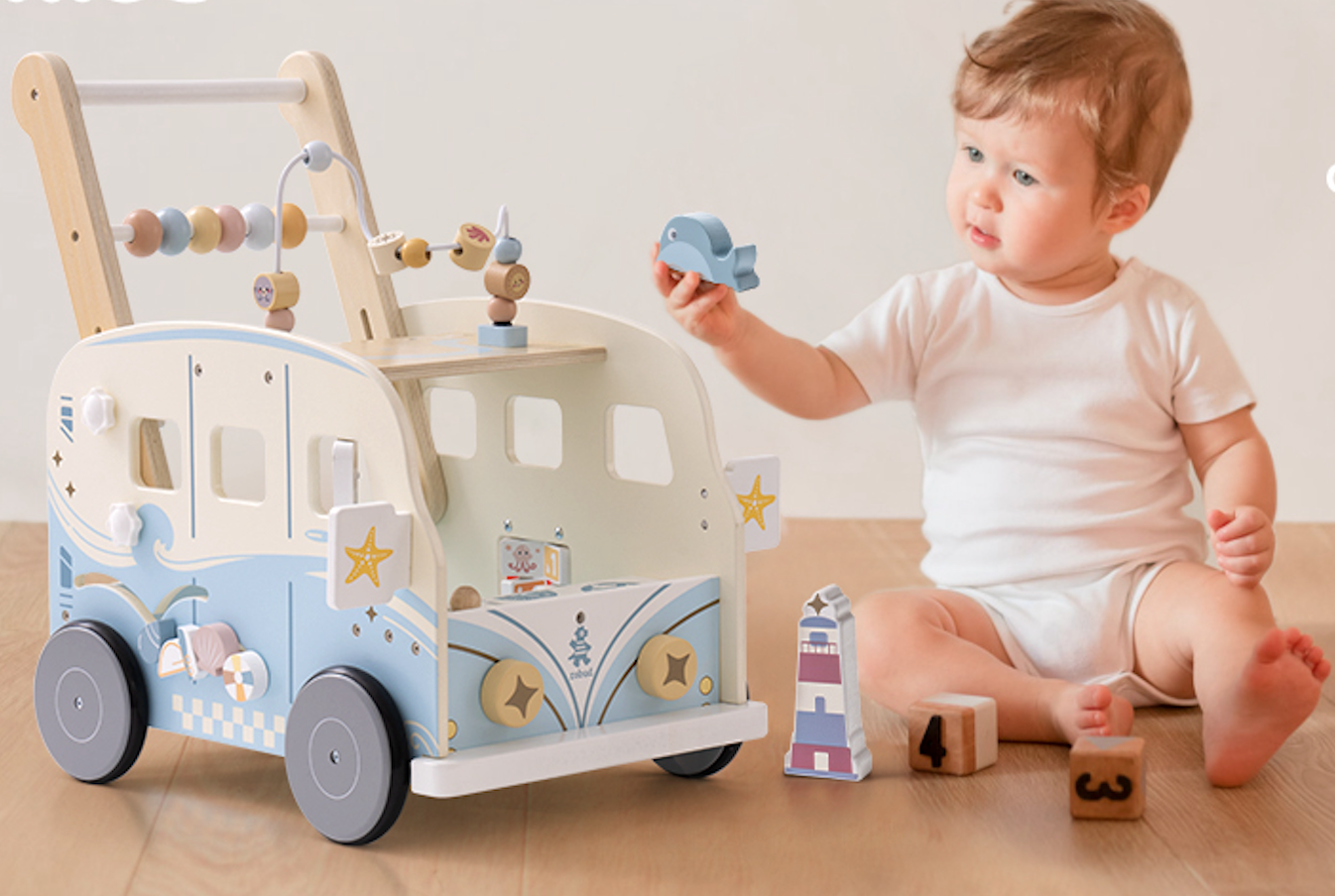 Walker Adventure Vacation Bus and Activity Center - Oliver Ruffus