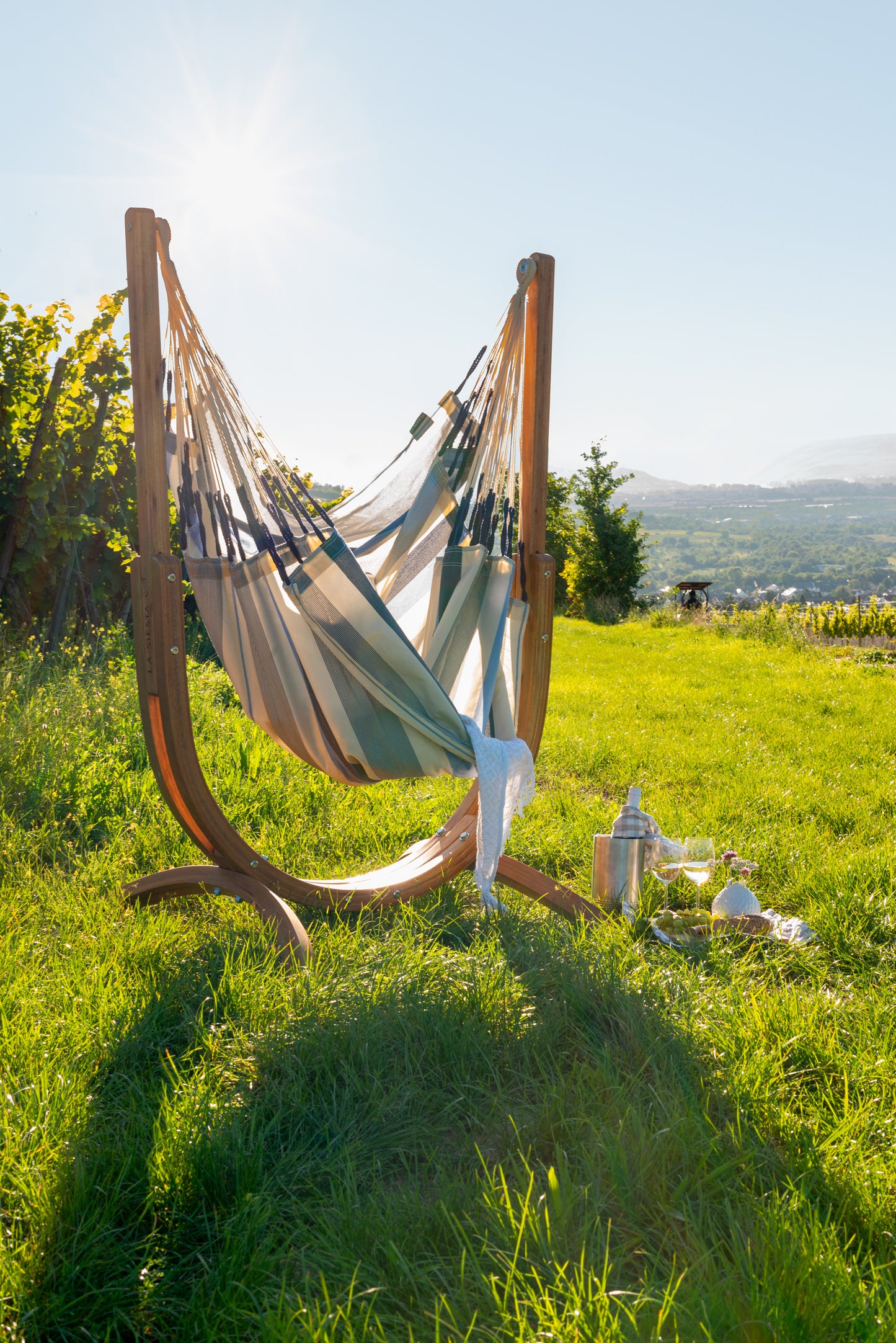 Udine Outdoor Weather-Resistant Hammock Chair with FSC® certified Eucalyptus Stand