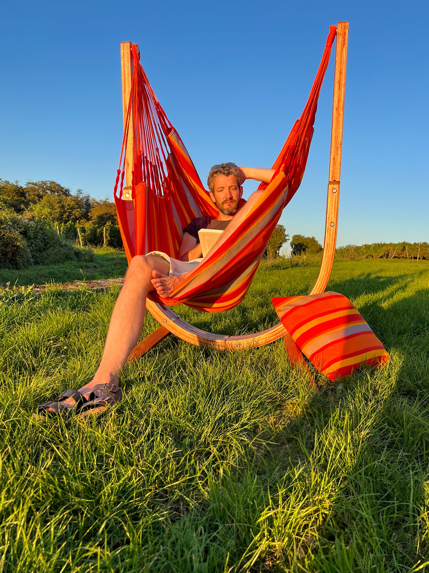 Udine Outdoor Weather-Resistant Hammock Chair with FSC® certified Eucalyptus Stand