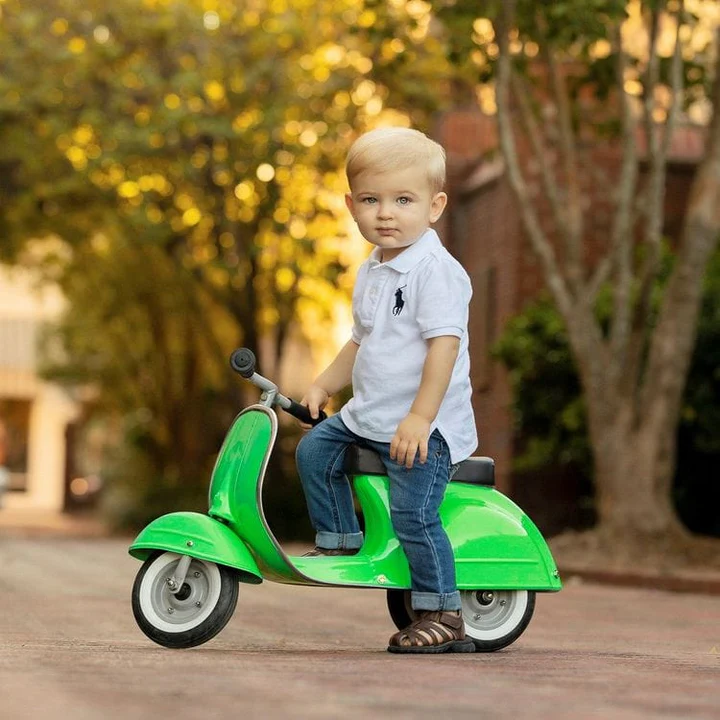 PRIMO Classic Ride On Kids Scooter | Malibu Lime Green