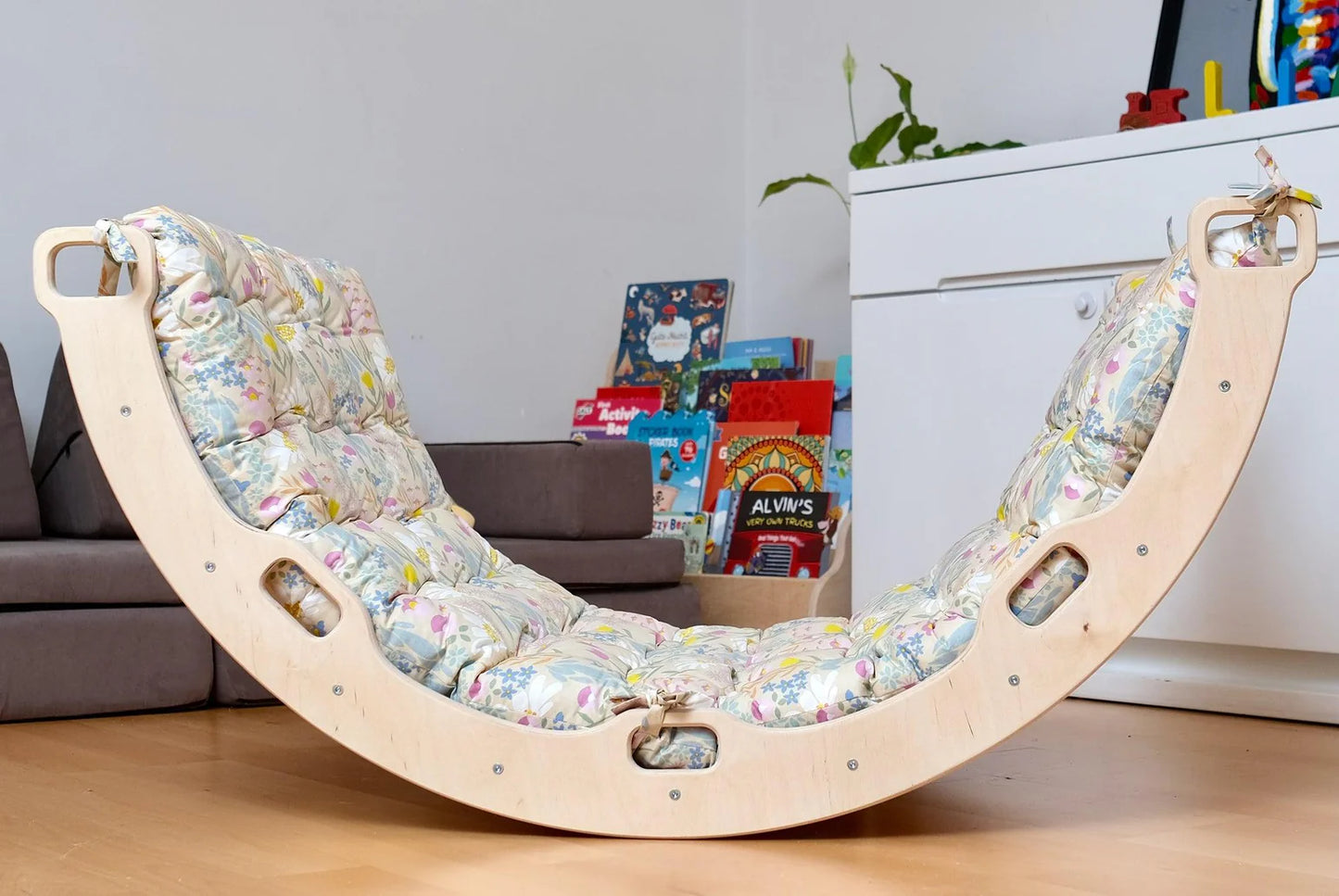 Climbing Arch Rocker with Spring Cushion - Oliver Ruffus