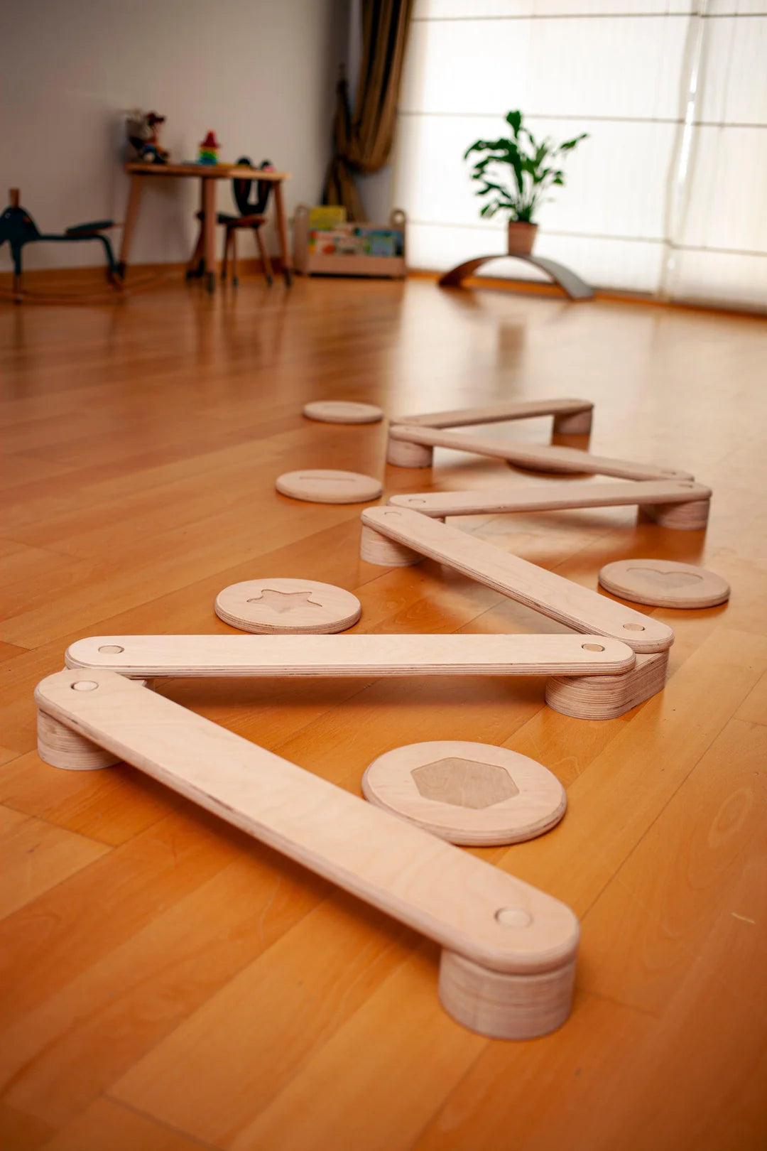 Balance Beam and Stepping Stones Set - Oliver Ruffus