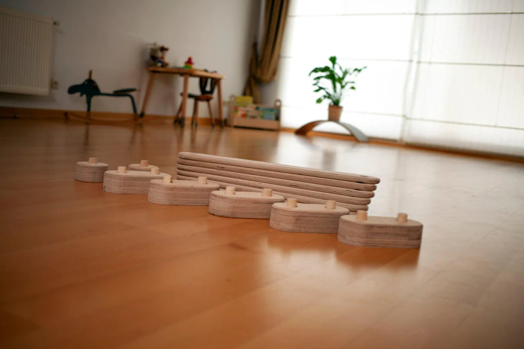 Balance Beam and Stepping Stones Set - Oliver Ruffus