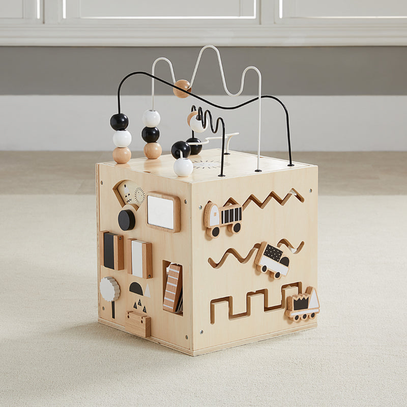 Busy Box - Oliver Ruffus