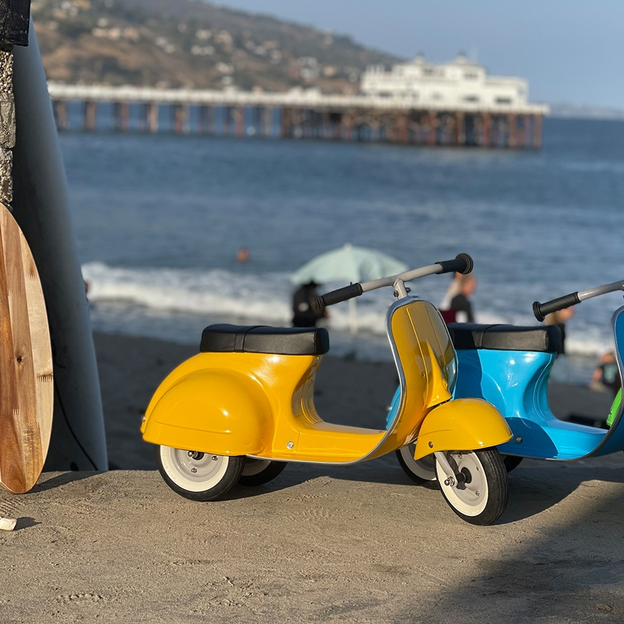 PRIMO Classic Ride On Kids Scooter | Malibu Bumble Bee