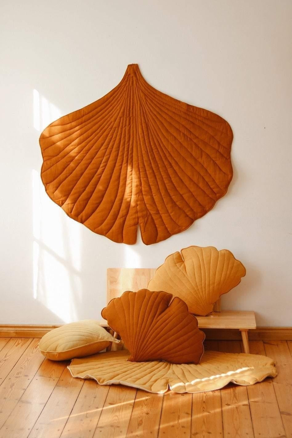 Linen “Caramel” Ginkgo Leaf Mat