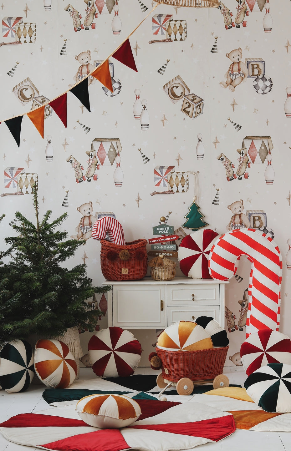 Christmas Red Candy Round Patchwork Mat