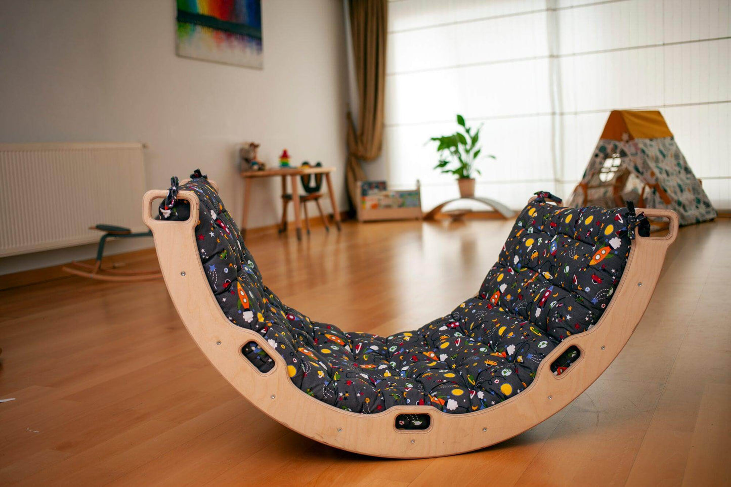 Climbing Arch Rocker with Space Cushion