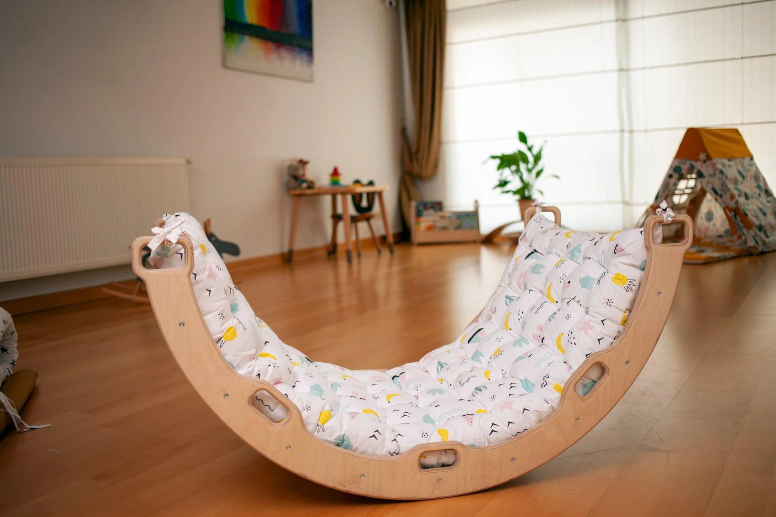 Climbing Arch Rocker with Flamingo Cushion - Oliver Ruffus