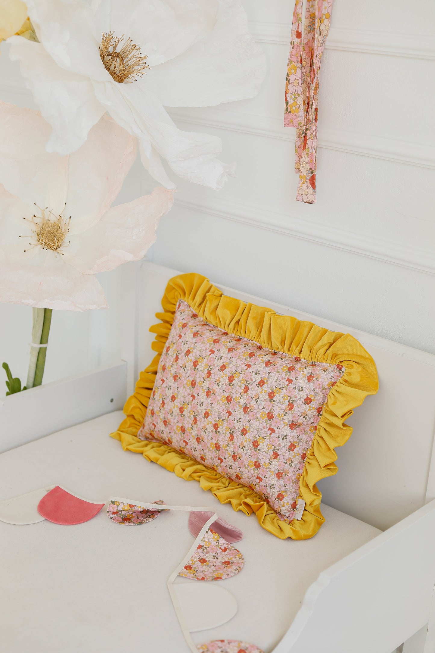 "Summer Garden" Pillow with Frill
