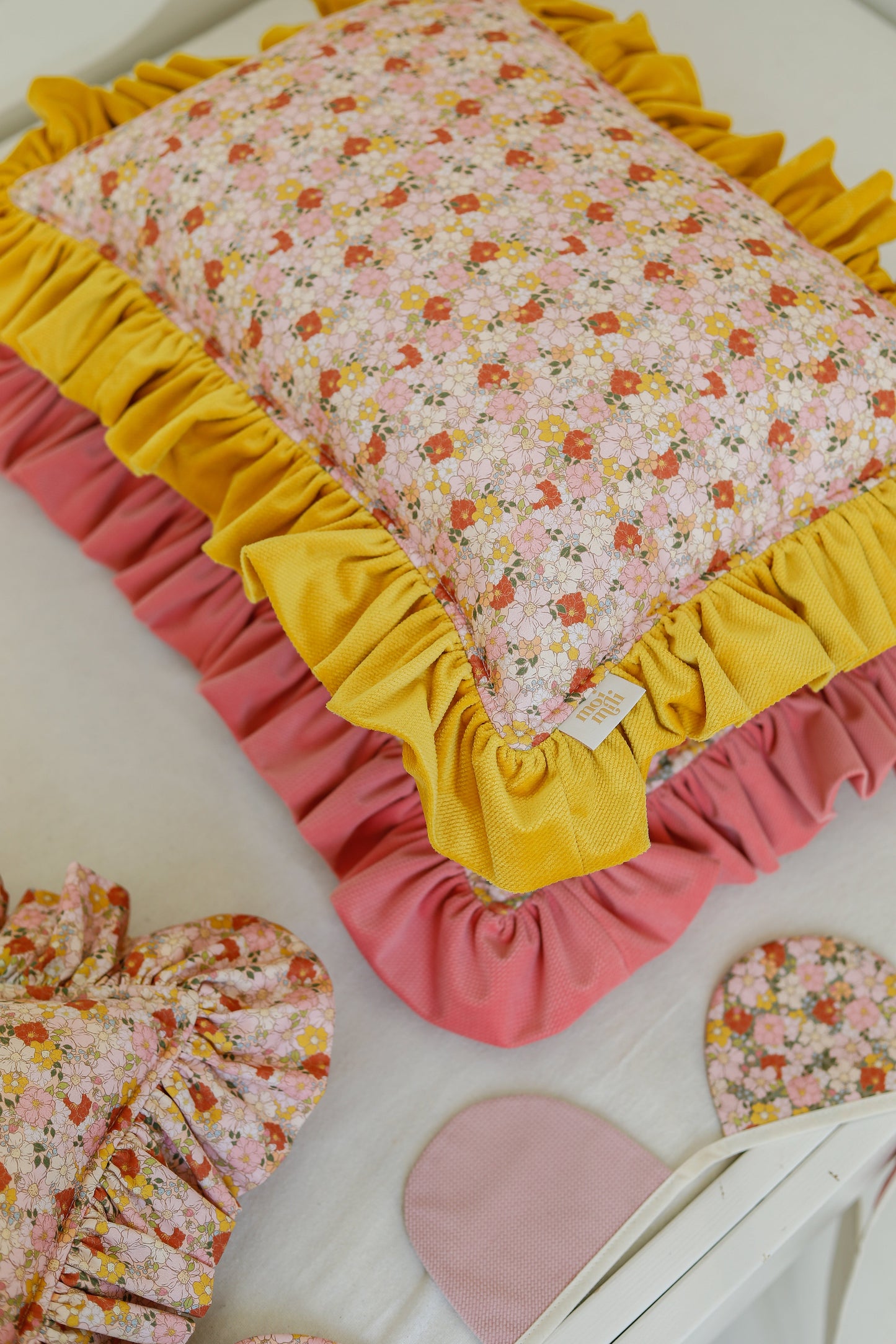 "Summer Garden" Pillow with Frill