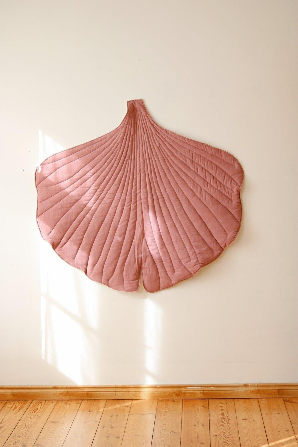 Linen “Pink” Ginkgo Leaf Mat