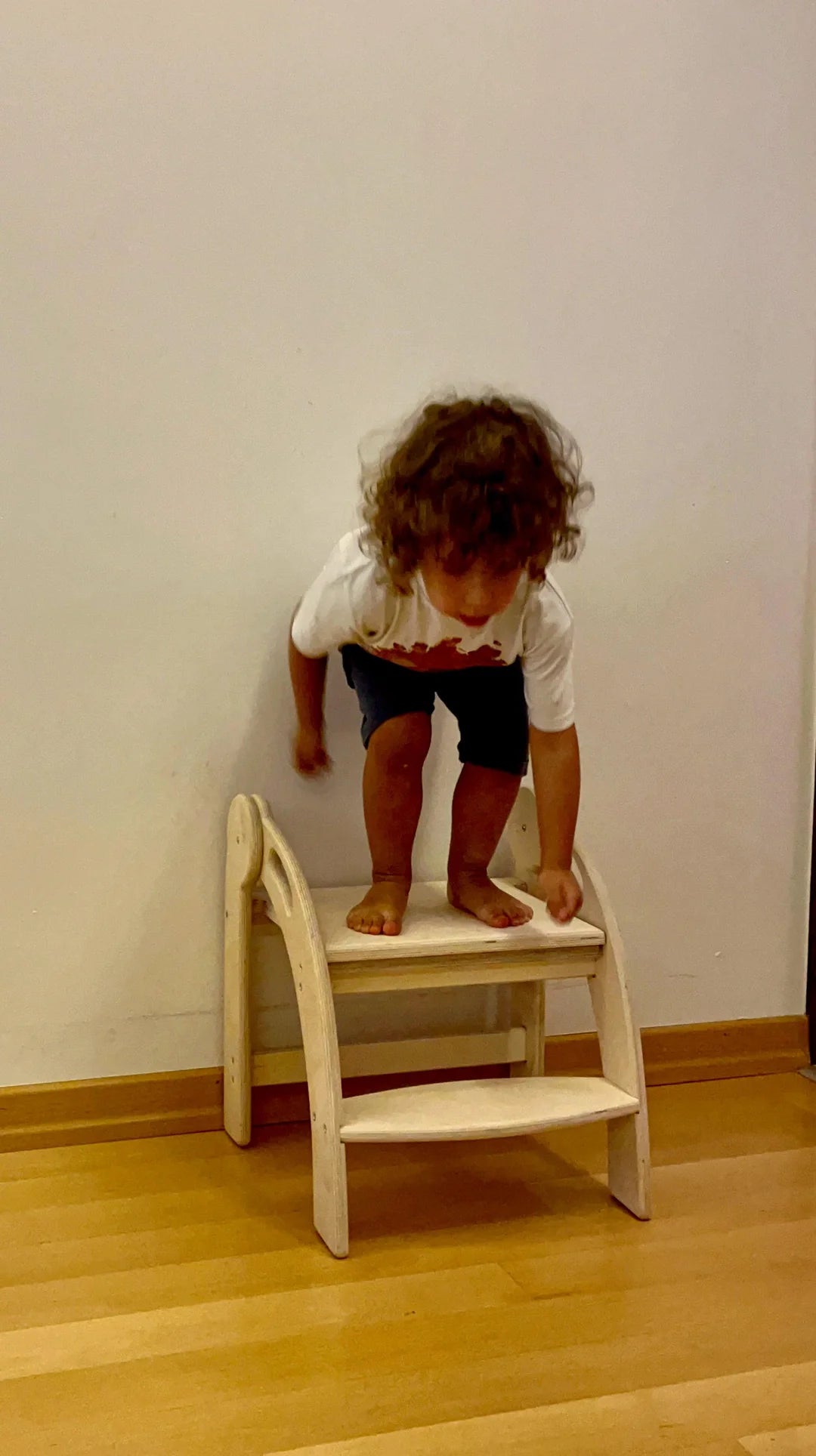 Foldable Montessori Kitchen Step Stool - Oliver Ruffus