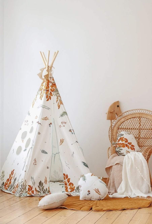 Forest Friends Teepee and Round Mat Set