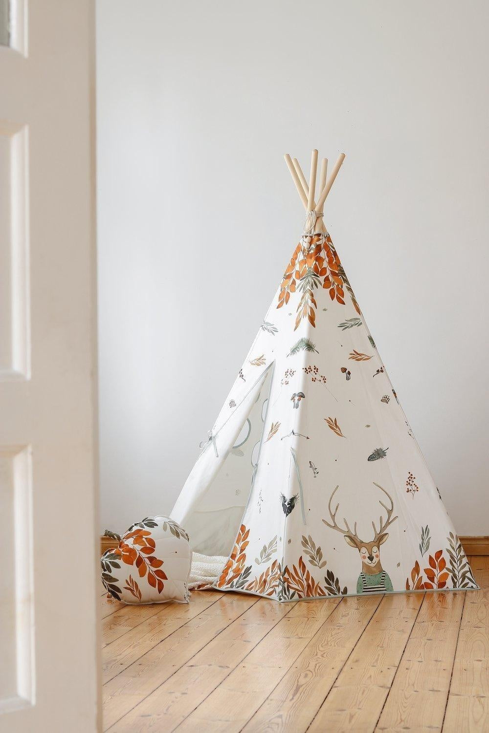 Forest Friends Teepee and Round Mat Set