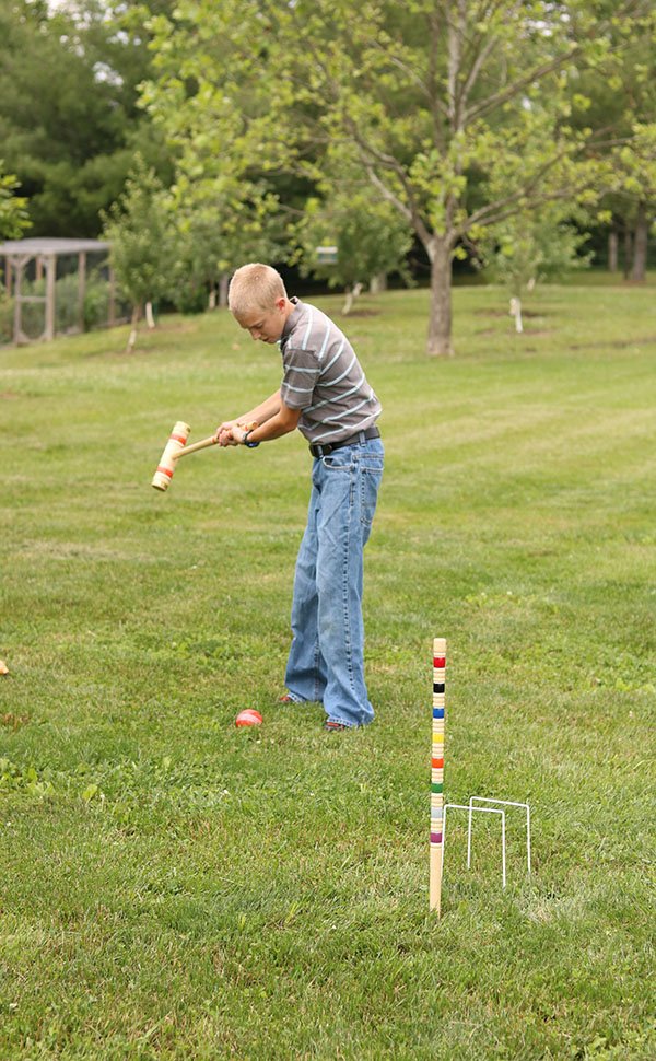 Deluxe 8-Player Croquet Game Set, Wooden Holder or Duffel Carry Bag