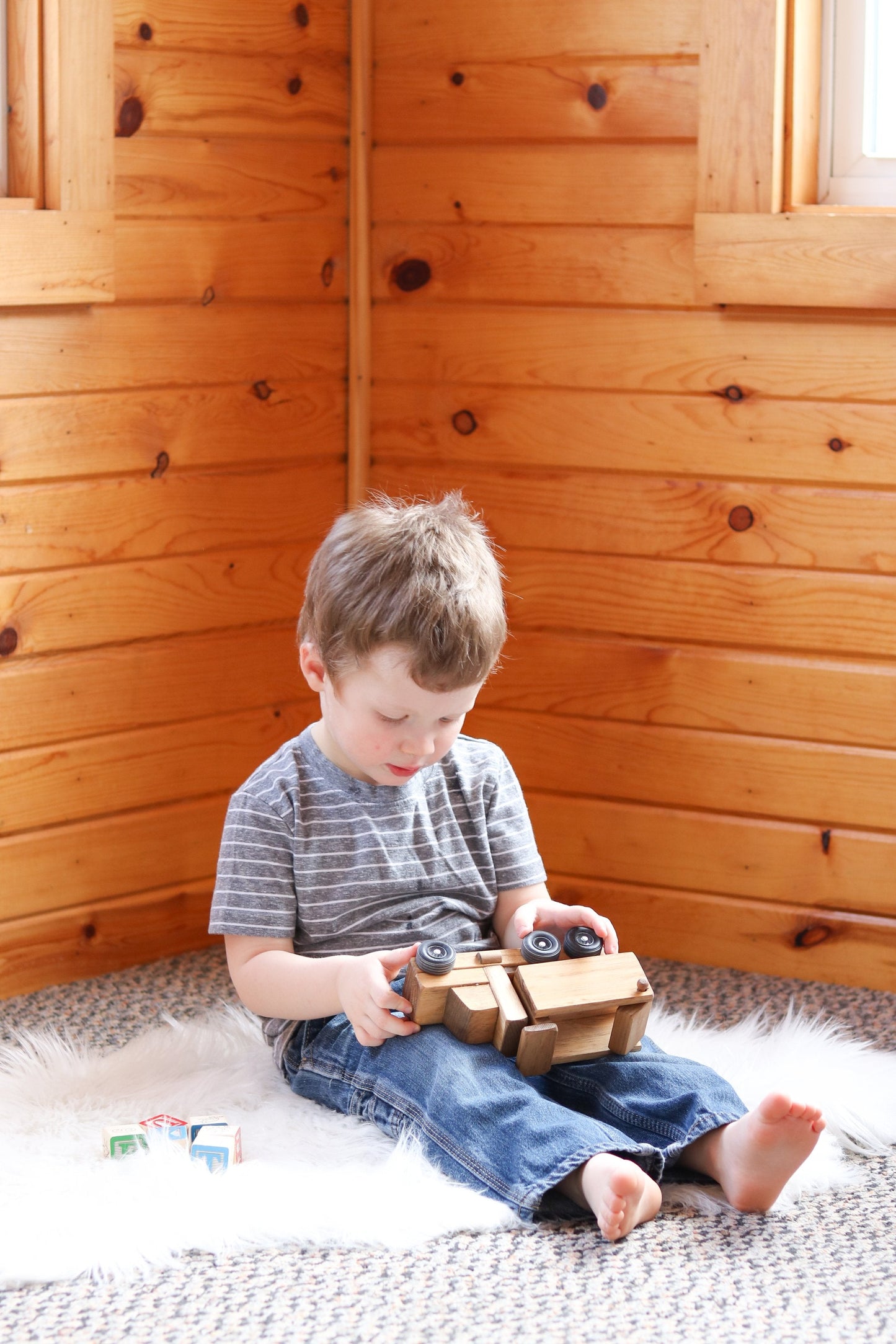 Wooden Dump Truck Toy With Real Rolling Wheels and Dumping Bed