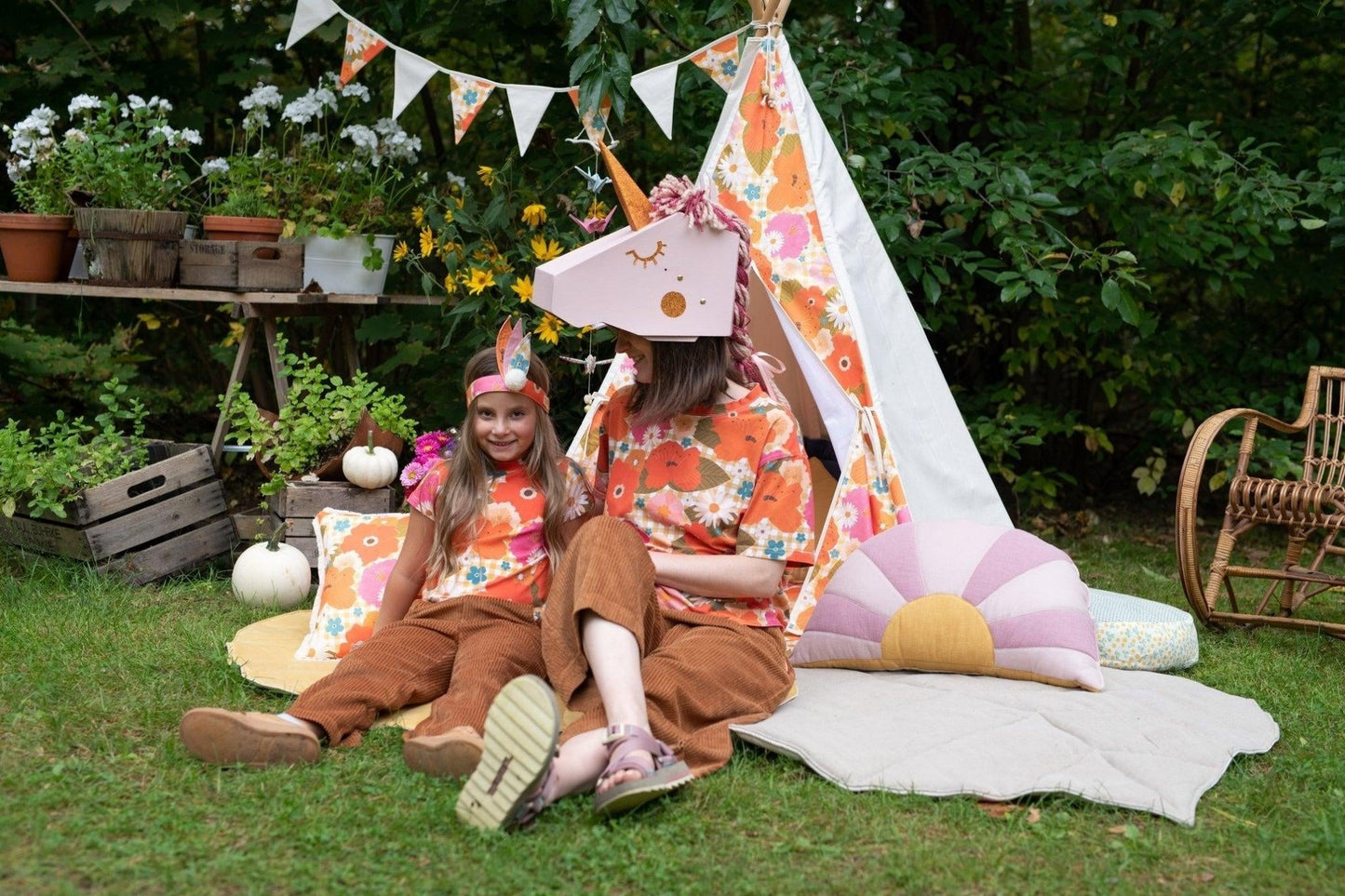 Picnic with Flowers Teepee Tent