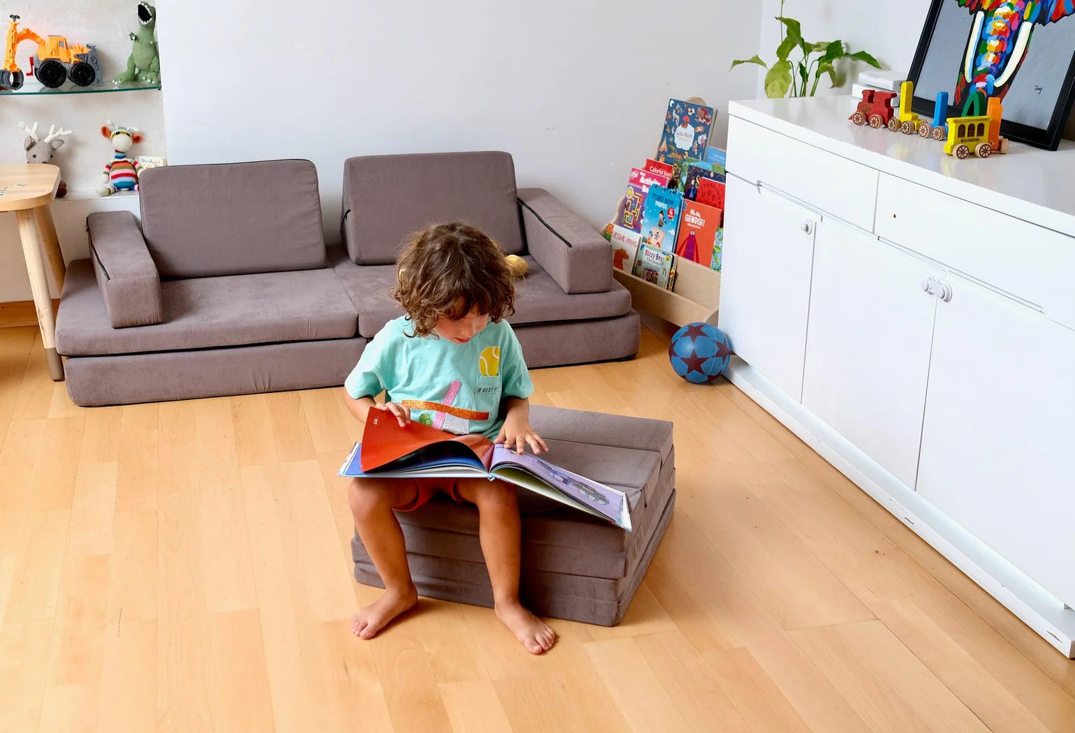 Transformable Kids and Baby Play Mat and Couch - Oliver Ruffus