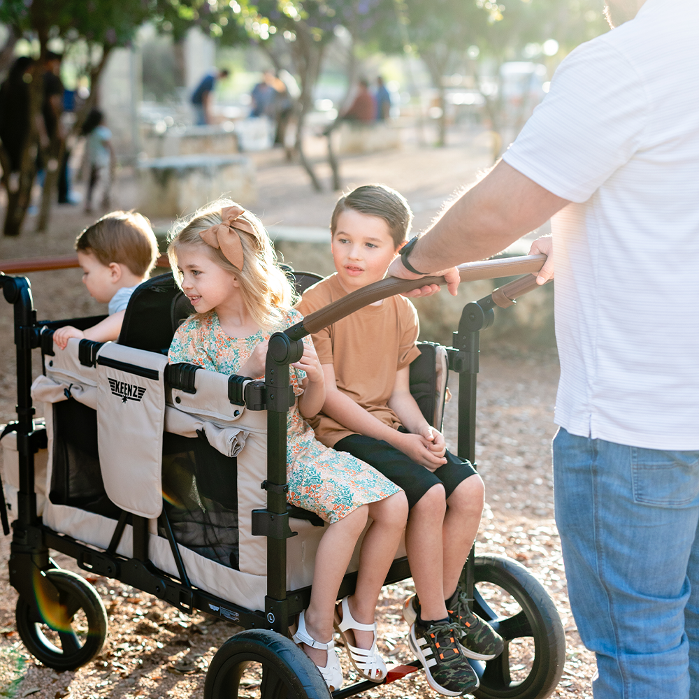 Keenz Vyo͞o The Seating Chameleon Stroller Wagon 4-Passengers